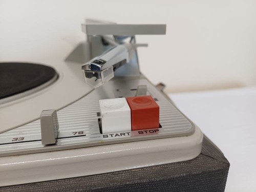 Vintage kofferplattenspieler - vintage,